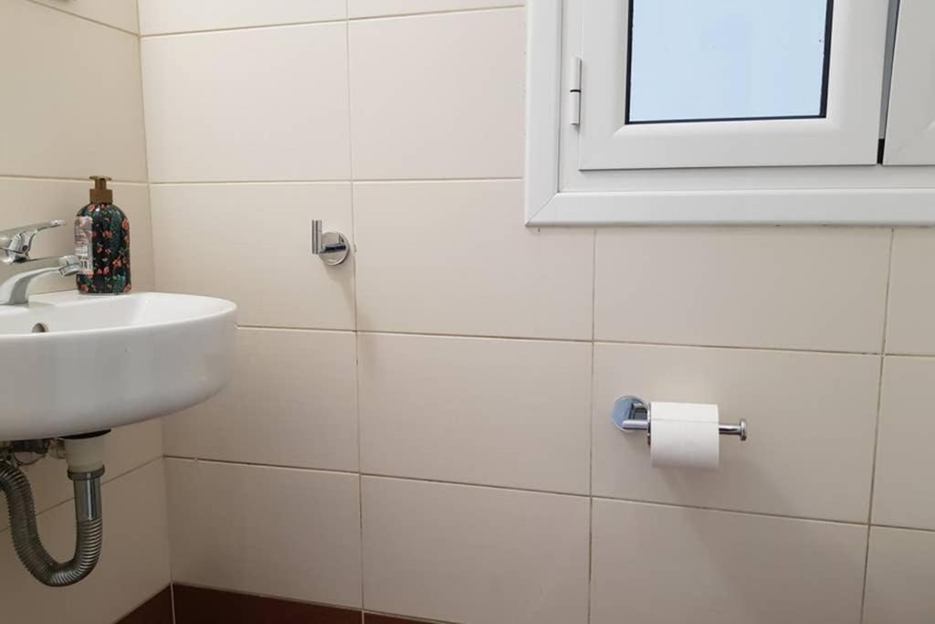 A Great Stay At A Comfortable Large Apartment Aten Exteriör bild